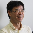 細胞外シグナルが転写を促す新たなメカニズムを発見!線虫と哺乳類、はたらく分子と結末は同じだがしくみはちがっていた